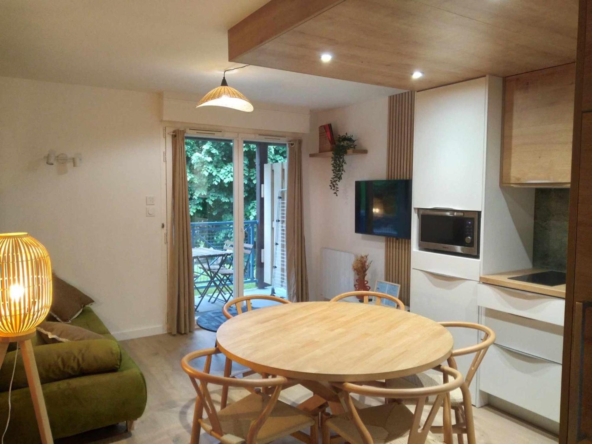 Duplex Lumineux - 40M2 - 2 Chambres - Balcon Terrasse - Parking - Entierement Renove En Mai 2024 Cauterets Exterior foto